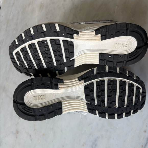 Nike P-6000 Metallic Silver - Picture 3 of 9